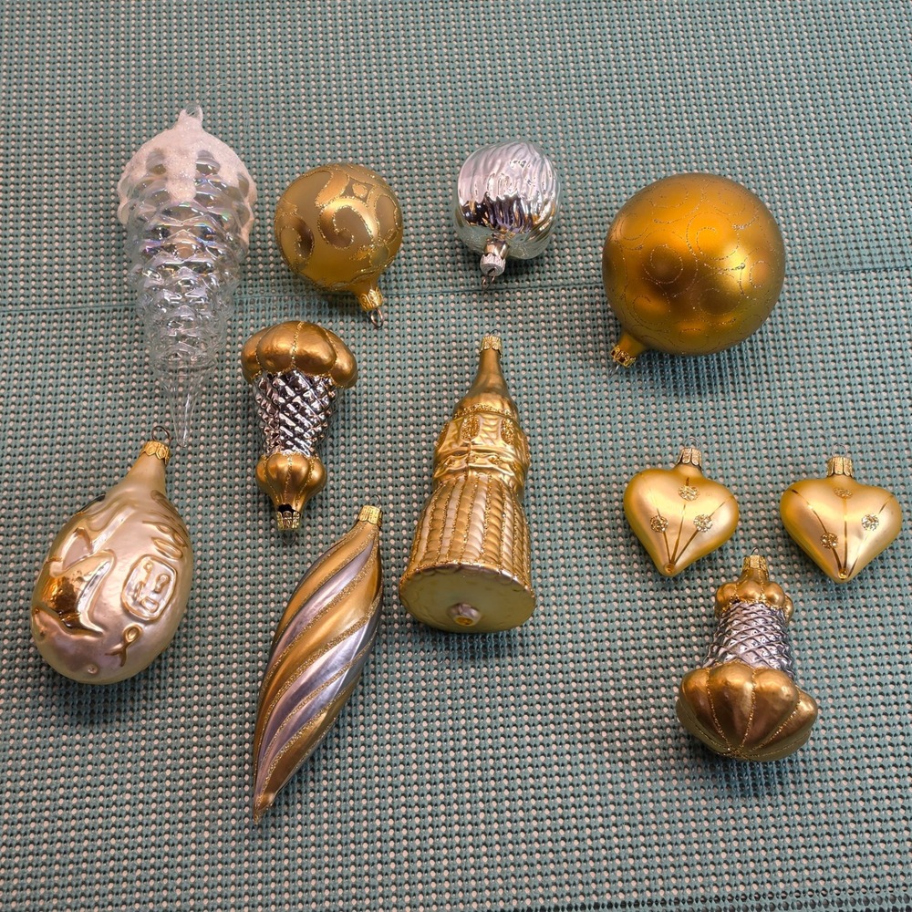 Lot - 11 Vintage Inspired Christmas Ornaments Hearts Icicles Gold Silver Glitter